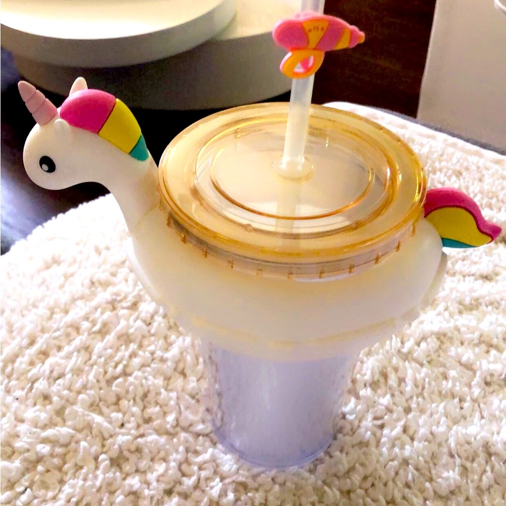 🌸🌸LIMITED EDITION🌸🌸2019 STARBUCKS UNICORN 🦄 CUP W/REMOVABLE ACCESSORY